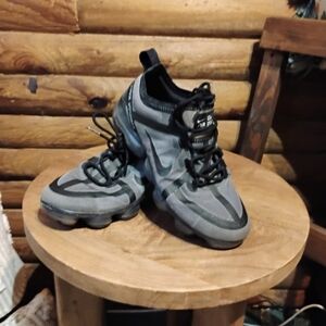 Size W7.5 - Nike Air VaporMax 2019 Ghost Black